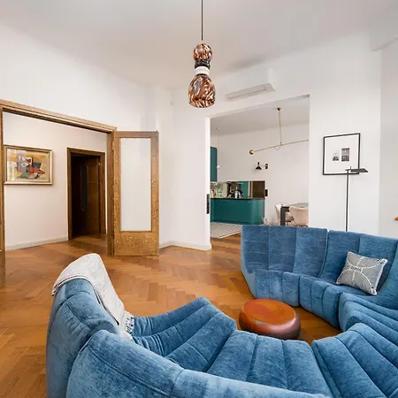 Mokotowska Superior By Bookinghost *