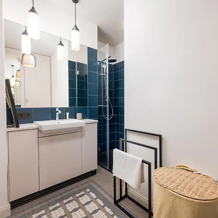 Mokotowska Superior By Bookinghost