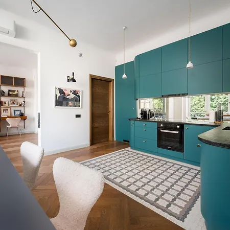 Mokotowska Superior By Bookinghost *