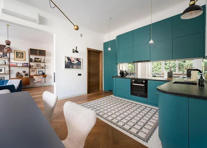 Mokotowska Superior By Bookinghost *